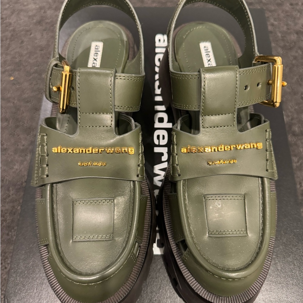 ALEXANDER WANG CARTER PLATFORM FISHERMAN SANDLE SIZE 6.5.